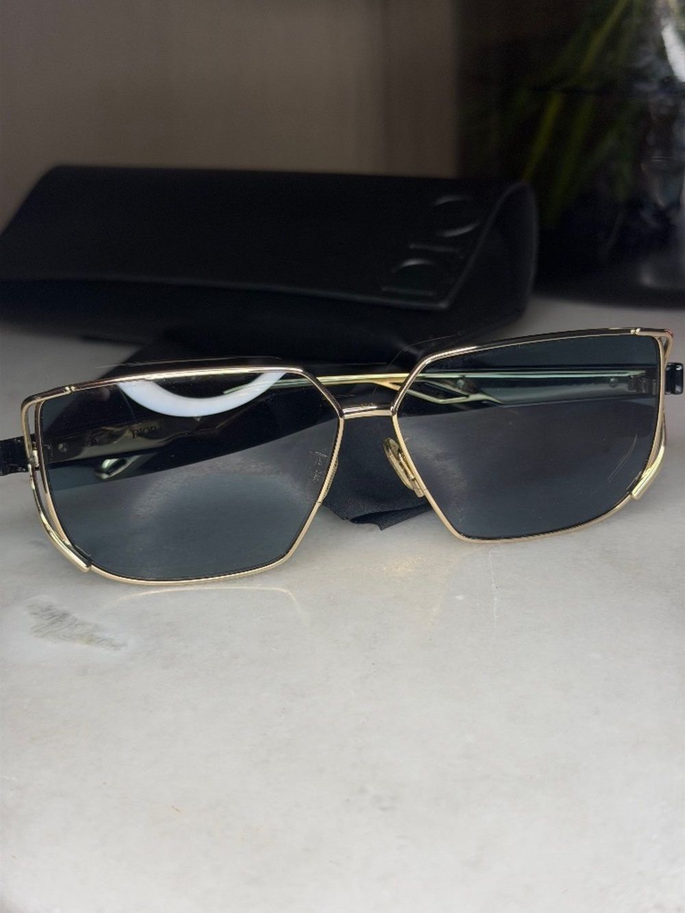 Authentic Dior Unisex Sunglasses with Leather Case - Picture 2 of 5